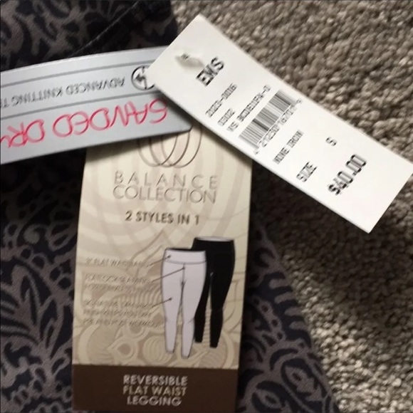 Balance collection NWT 2 styles in one reversible flat waist leggings size smal - Picture 5 of 7